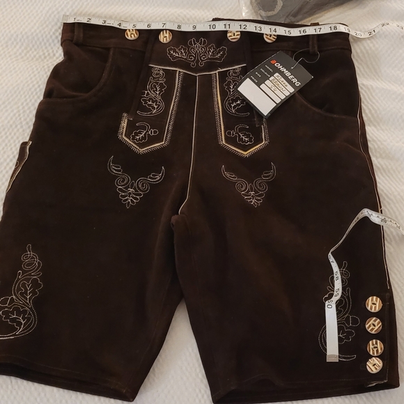 Mens Lederhosen I believe this would be a 36 waist, 23" leg & 10" inseam. - Picture 5 of 6